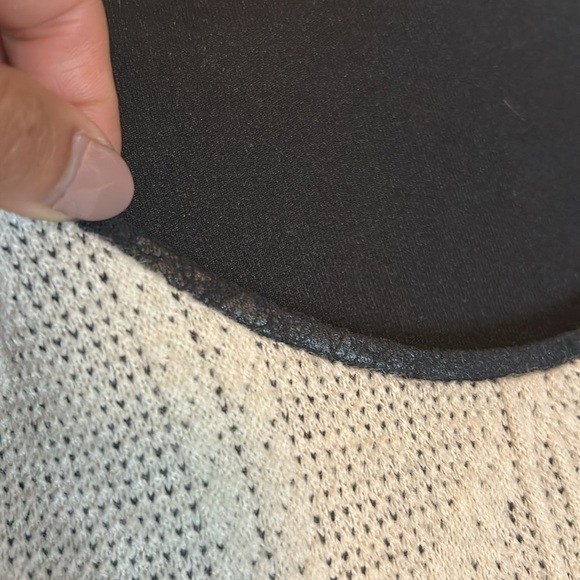 Elegant Cream Sleeveless Dress - Picture 3 of 7